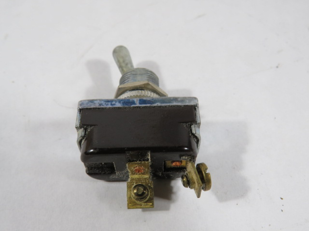McGill 900003N On/Off Maintained Toggle Switch USED