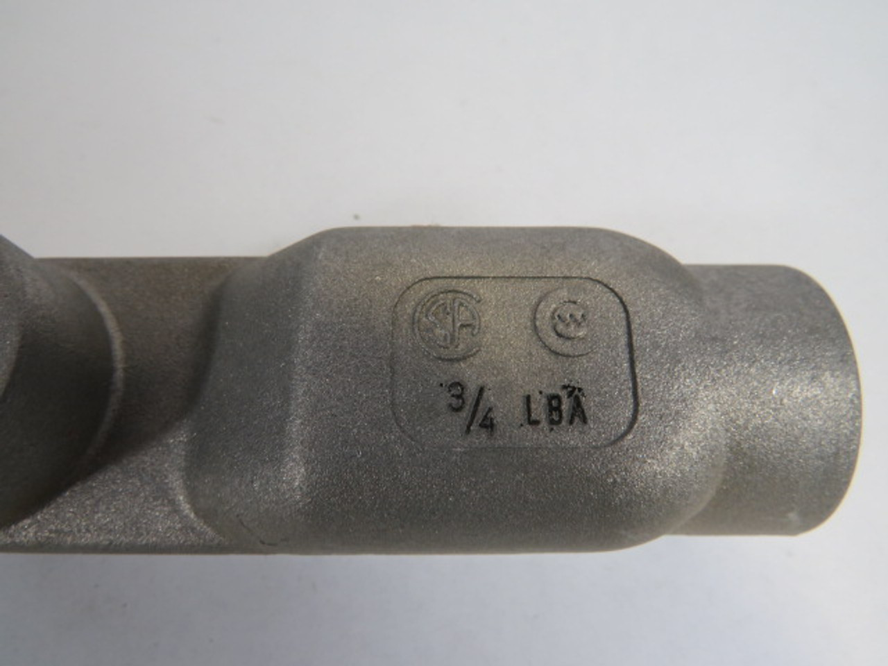 Generic LBA Iron Conduit Body w/Aluminum Lid 3/4"Hubs 5"L 2"W USED