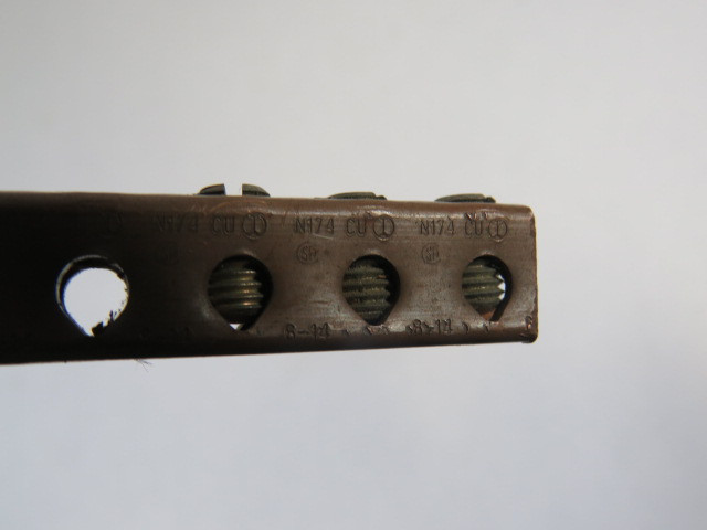Ilsco N174 Ground Bar MISSING LUG USED