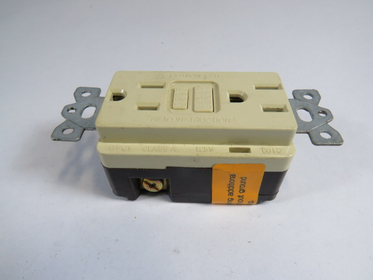 Bryant GF53IA Ivory Ground Fault Receptacle 20A 125V 60HZ USED