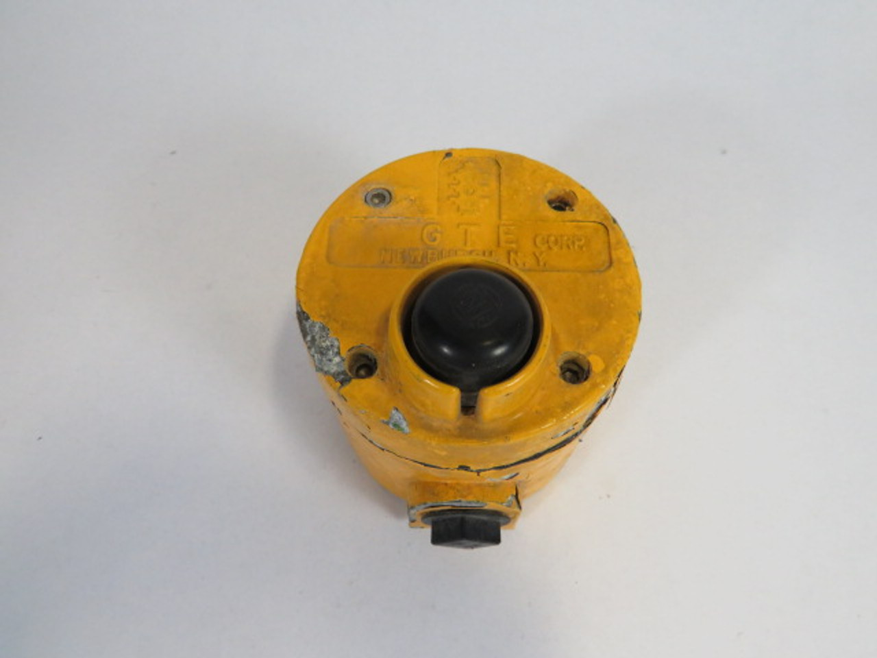 GTE Corp. PB-3-1000 Yellow Pedestrian Push Button USED