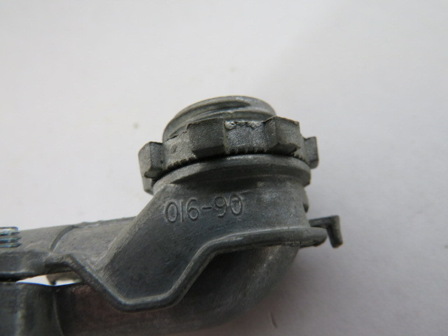 Commander 016-90 Zinc 90DEG Clamp Box Connector 3/8" USED