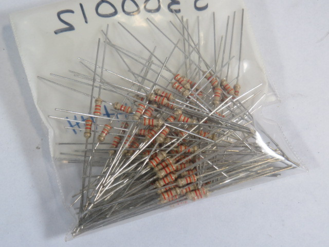 Yageo CFR-25JB-3K3 Carbon Film Resistor 3.3K Ohm 1/4W 5% Lot of 100 ! NOP !