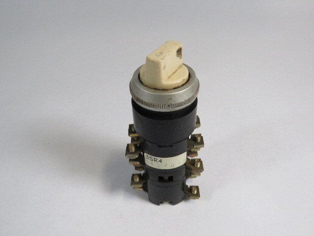 Siemens 3SR4-512-0AG Selector Switch 3-Position USED