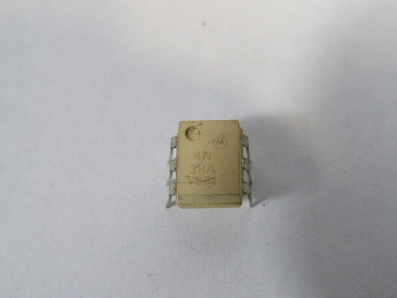 Motorola 4N38A 6-Pin DIP Optoisolator Transistor Output Lot of 12 USED