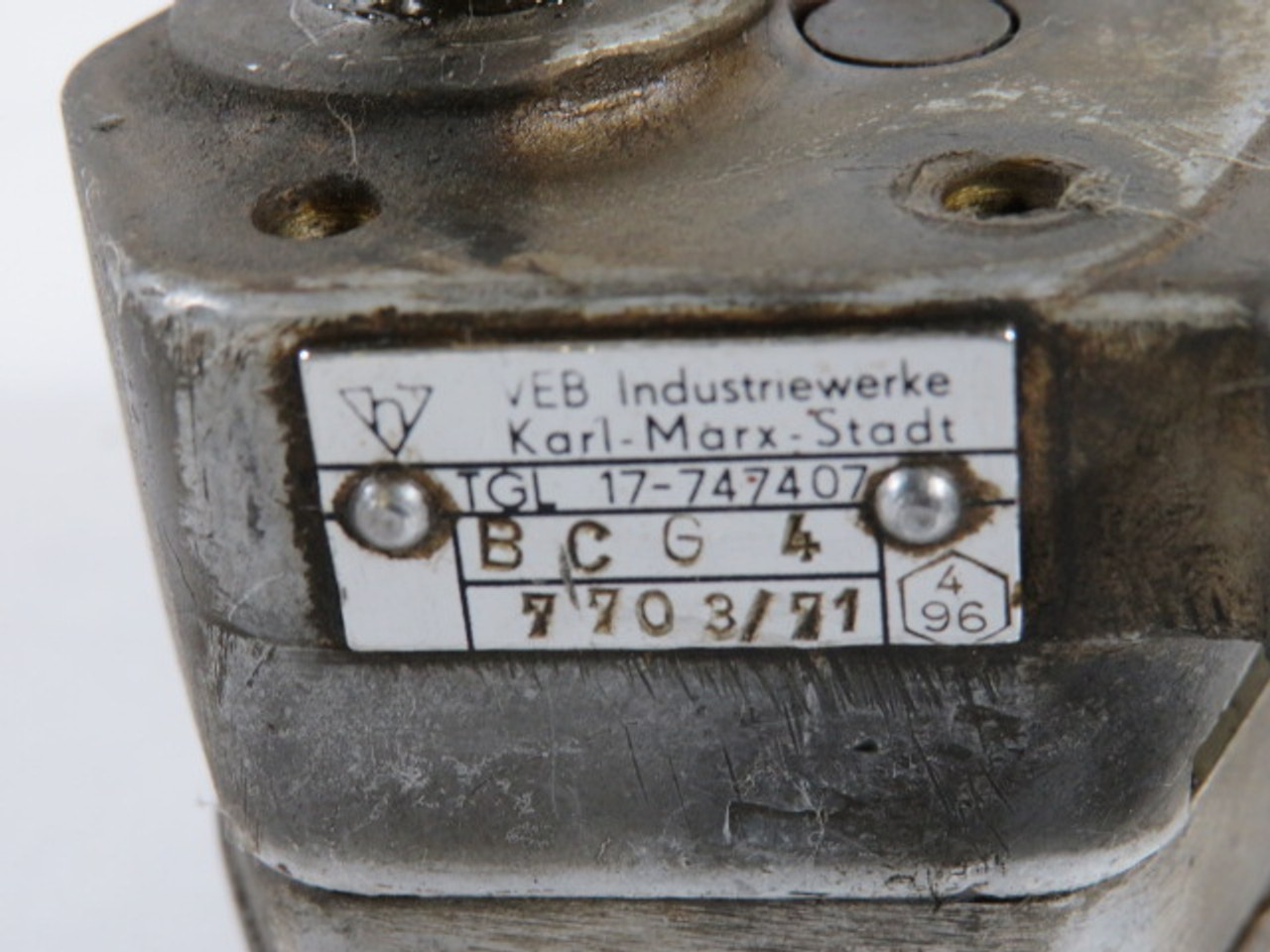 VEB Industriewerke TGL 17-747407 Hydraulic Gear Pump USED