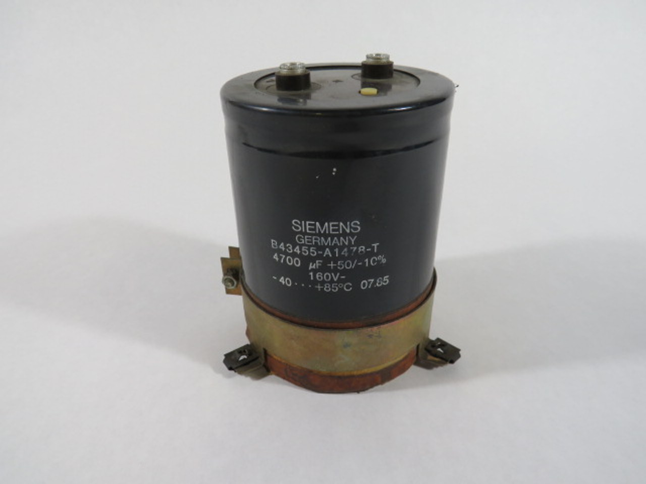 Siemens B43455-A1478-T 4700uf 160V Capacitor USED