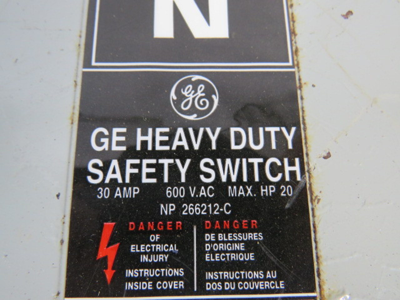 General Electric TH3361 Safety Switch *Rusted Interior* 30A 600VAC ! AS IS !