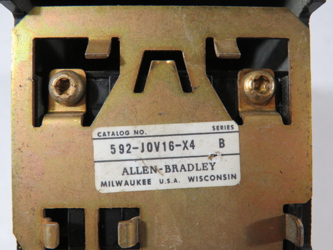 Allen-Bradley 592-J0V16-X4 600VAC Overload Relay USED