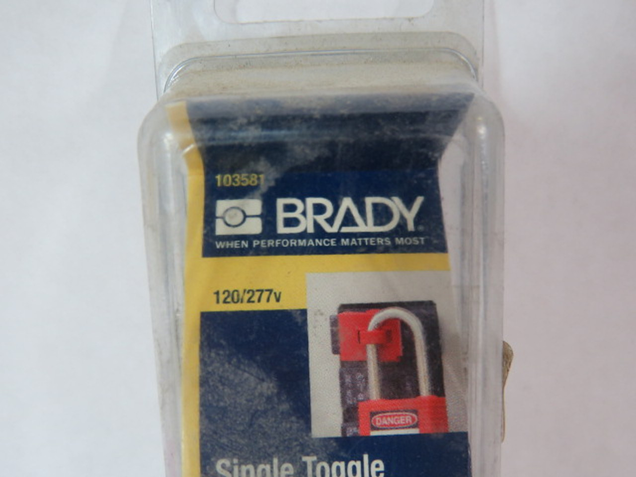 Brady 103581 Single Toggle Circuit Breaker Lockout 120/277V ! NEW !