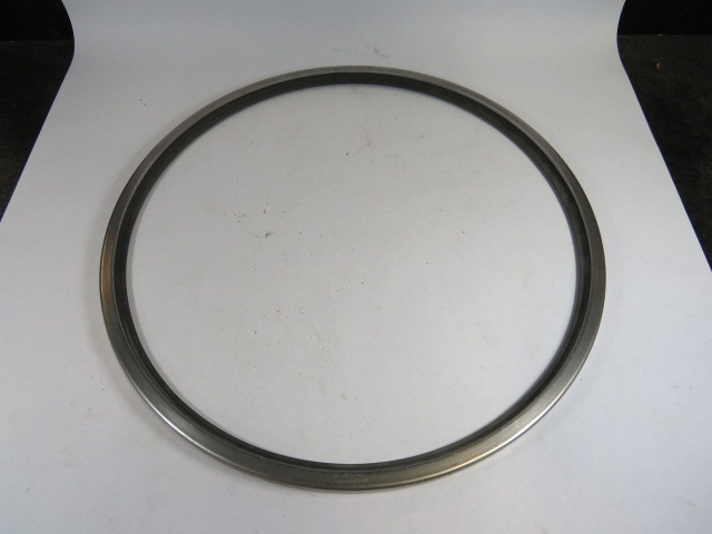 Garlock 25003-4218 19" x 20.5" x .75" Oil Seal ! NEW !