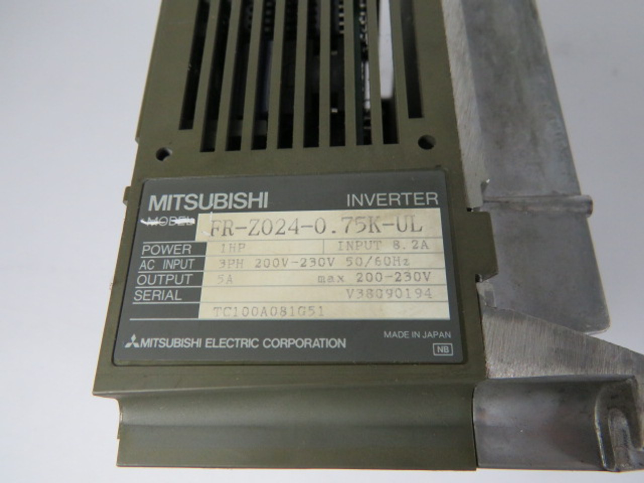 Mitsubishi FR-Z024-0.75K-UL Freqrol Inverter Drive *Crack in Enclosure* USED