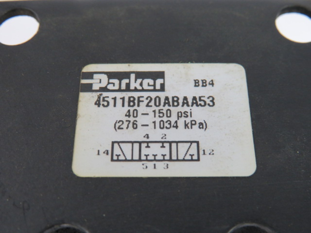 Parker 4511BF20ABAA53 Solenoid Valve w/ Base 40-150PSI SLIGHT DAMAGE USED