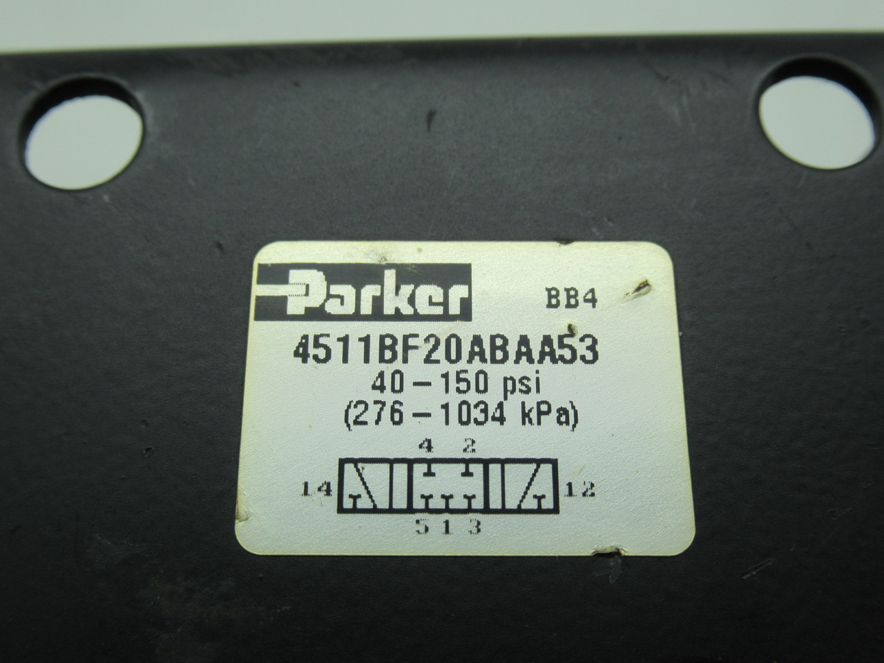 Parker 4511BF20ABAA53 Solenoid Valve w/ Base 110V 50Hz 120V 60Hz SHELF WEAR NOP