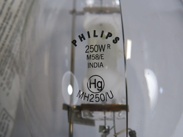 Philips MH250/U Metal Halide Lamp 250W ! NEW !