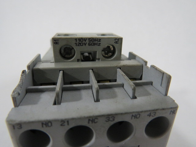 Allen-Bradley 700-CF310ZD Control Relay 110V@50Hz 120V@60Hz SER A USED