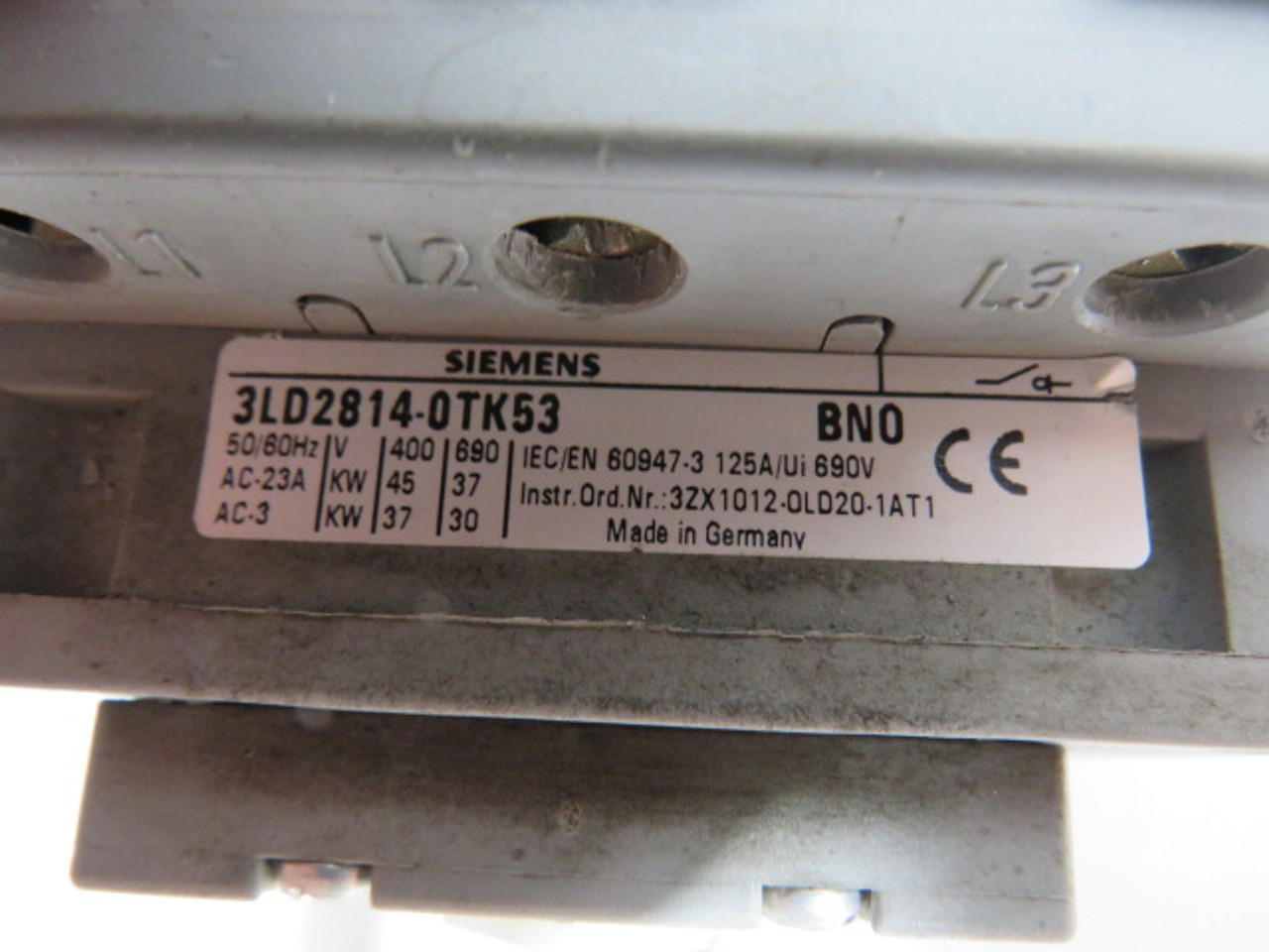 Siemens 3LD2814-OTK53 Disconnect Switch 125A 600VAC 50/60Hz USED