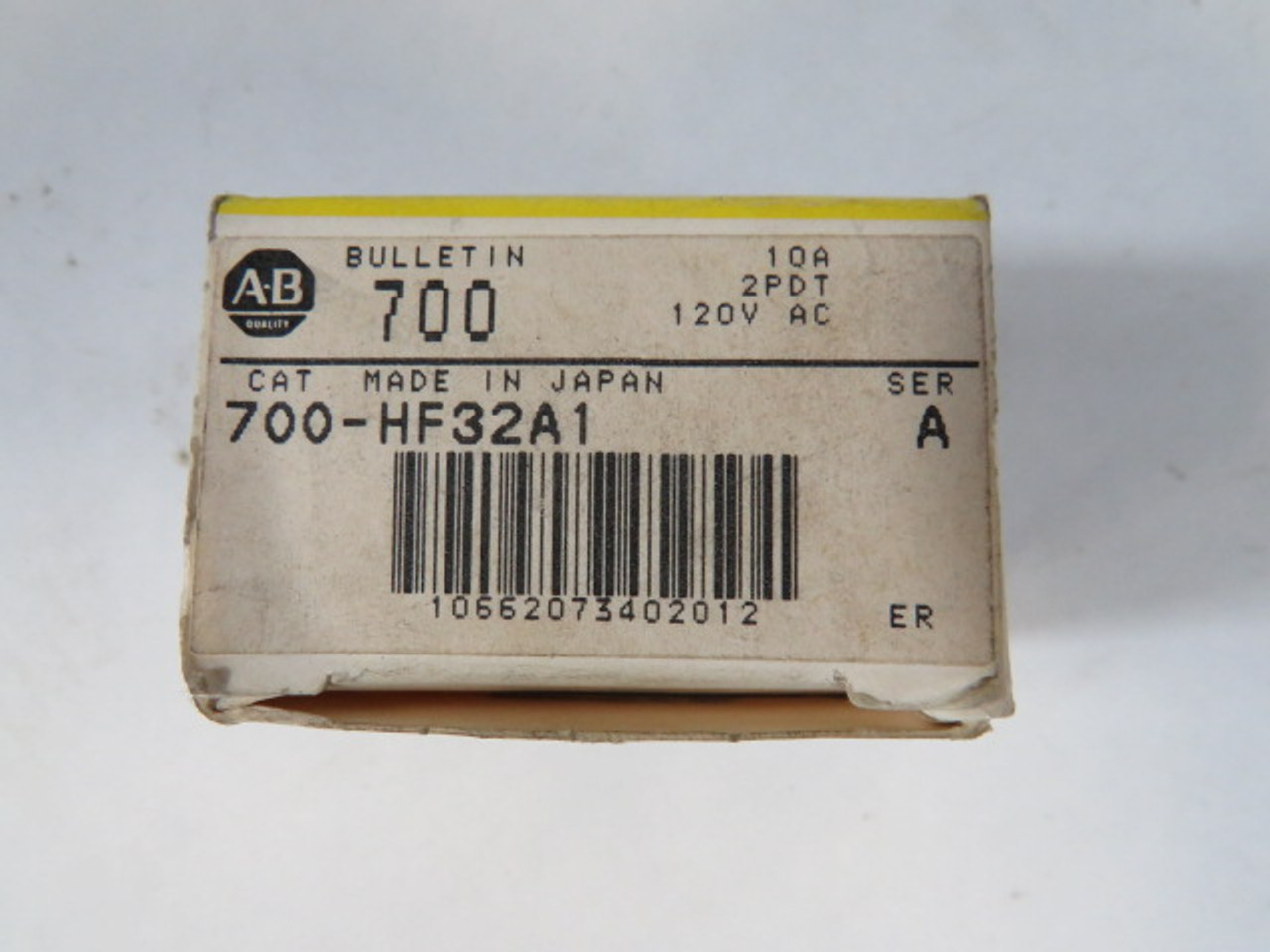 Allen-Bradley 700-HF32A1 Relay SER A 120VAC 10A 8 Blade ! NEW !