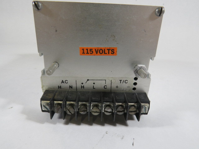 Thermo Electric Panel Mount Temperature Controller 0-2000F 0-1000C USED