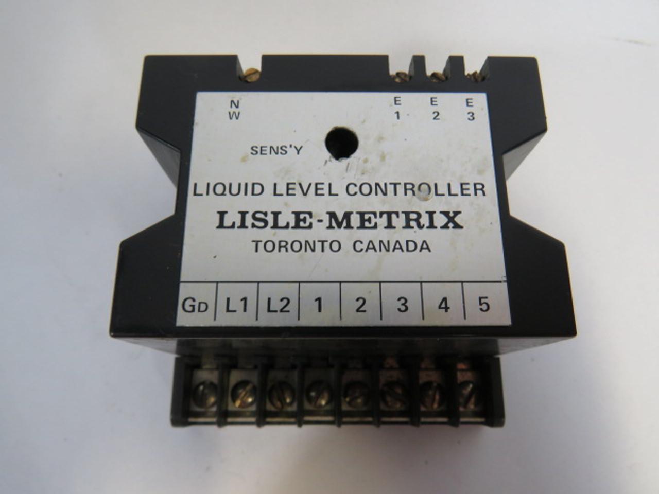 Lisle-Metrix LL-7H Liquid Level Controller 120V 60Hz 10VA USED