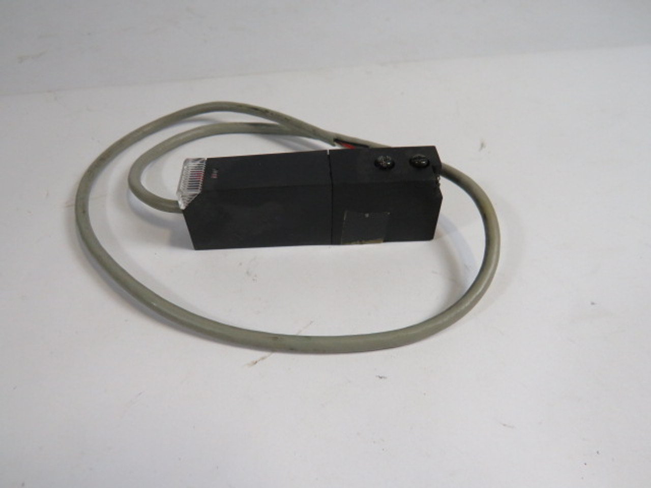 SMC ZSE1 Vacuum Switch Sup-Volt 12-24VDC Out 80mA 14.7 PSI USED