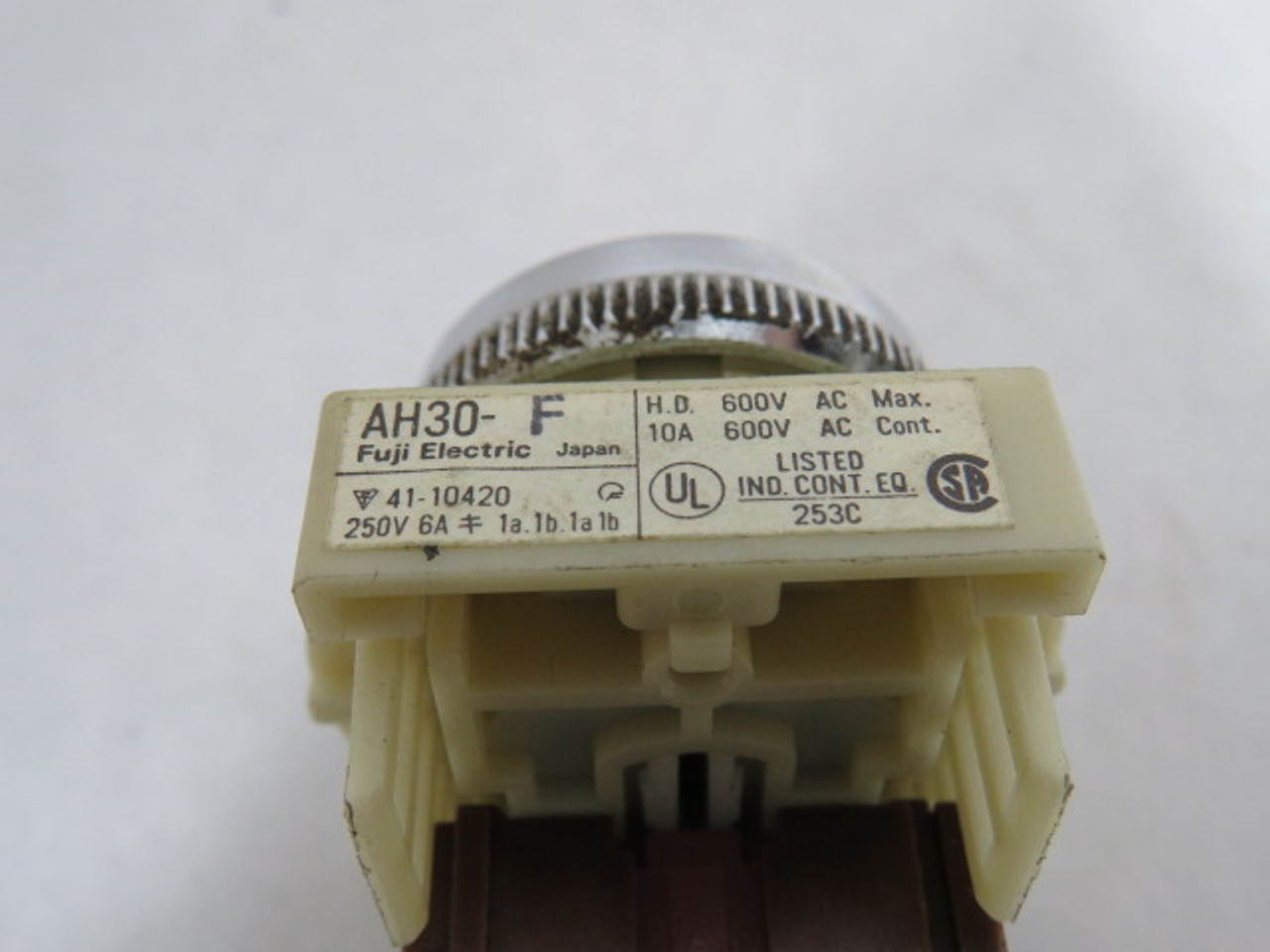 Fuji AH30-FR01 Red Flush Push Button 1N/C 6A 250V USED