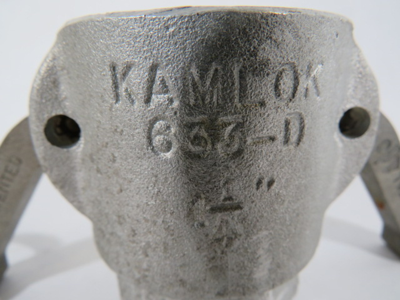 Kamlok 663-D-AL32 Aluminum Quick Disconnect Coupler 1-1/4" USED