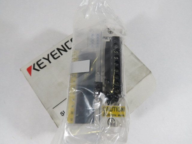 Keyence SL-T11R Dedicated Relay Terminal for SL-V 240VDC ! NEW !