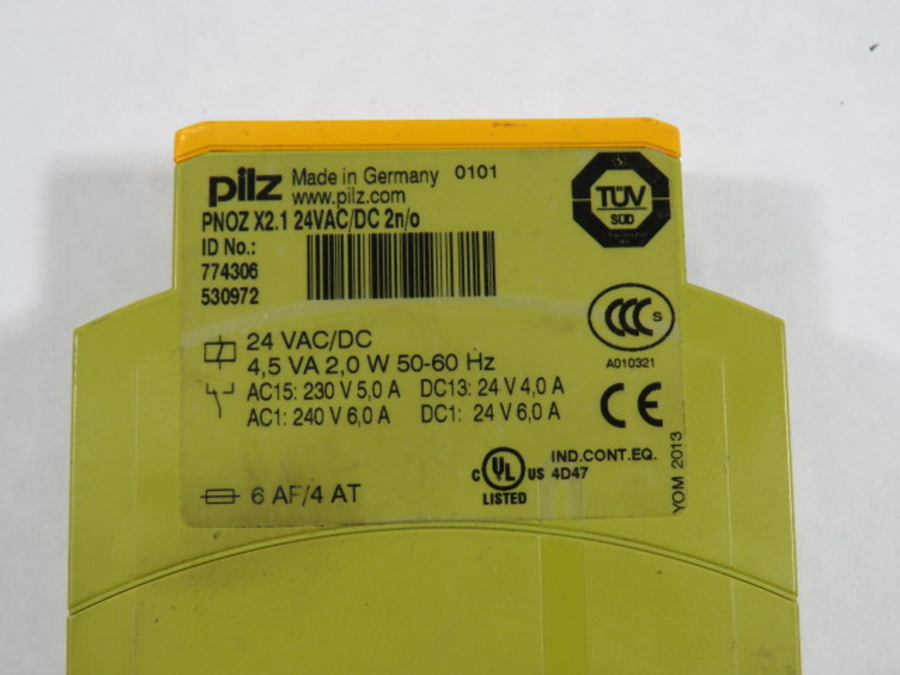 Pilz PNOZ-X2.1 Safety Relay 24VAC/DC 50/60Hz 2 N/O USED