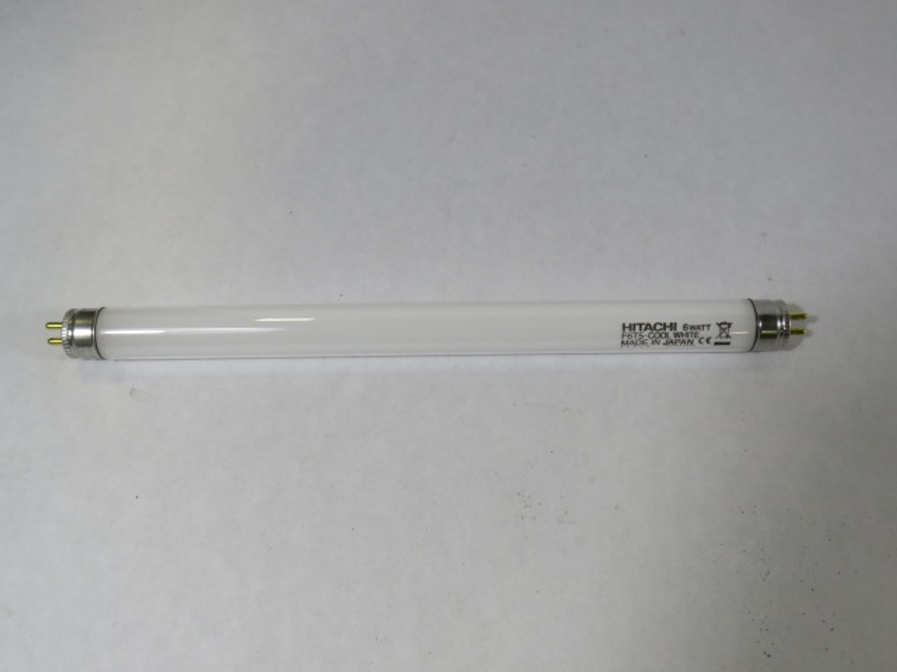 Hitachi F6T5/CW Fluorescent Tube Lamp 6W 2Pin Cool White NEW