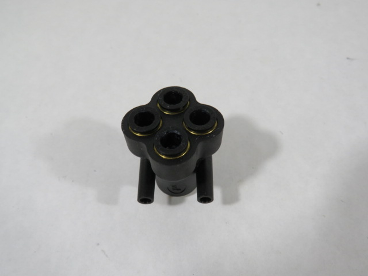 EMI GSF-QDY-06 Push-In Double"Y" Reducer Fitting 6mm to 4mm USED