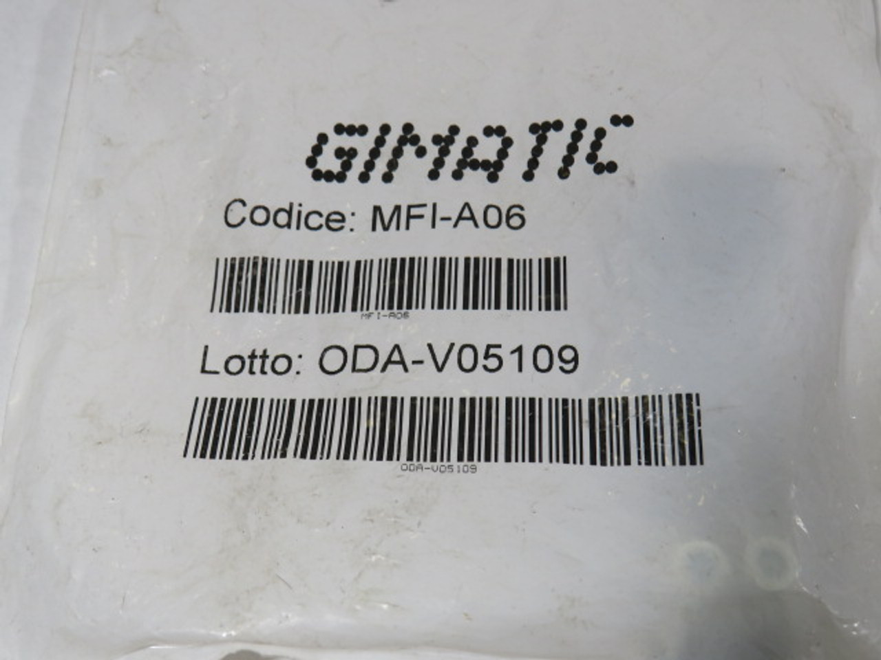 Gimatic MFI-A06 Clamp Type Mounting Bracket 14mm Diameter with Screws ! NEW !