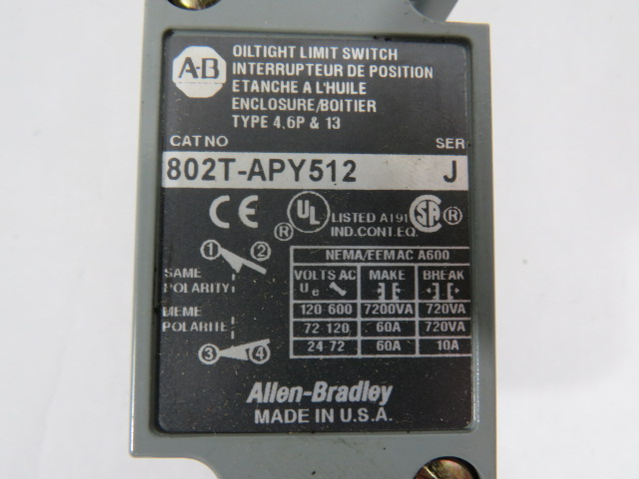 Allen-Bradley 802T-APY512 Oiltight Limit Switch W/O Base SER J USED