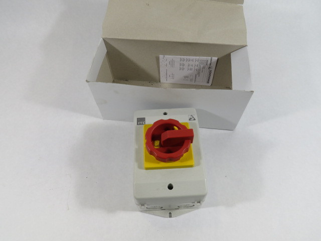 ITC LBS-RLO32/3PM-D1/Z33 GB Disconnect Switch 3 Pole 32A ! NEW !
