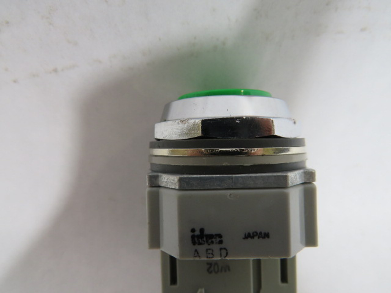 IDEC ABD111N-G Green Flush Push Button 1N/O 1N/C 10A 600V USED