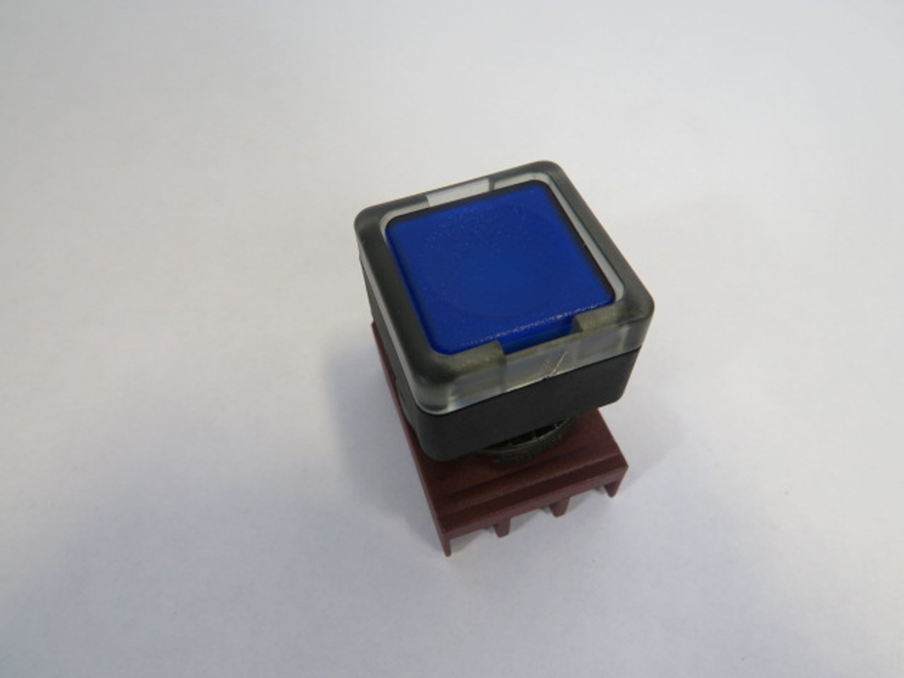 General Electric P9SPLLGD Blank Blue Square Illuminated Push Button ! NWB !