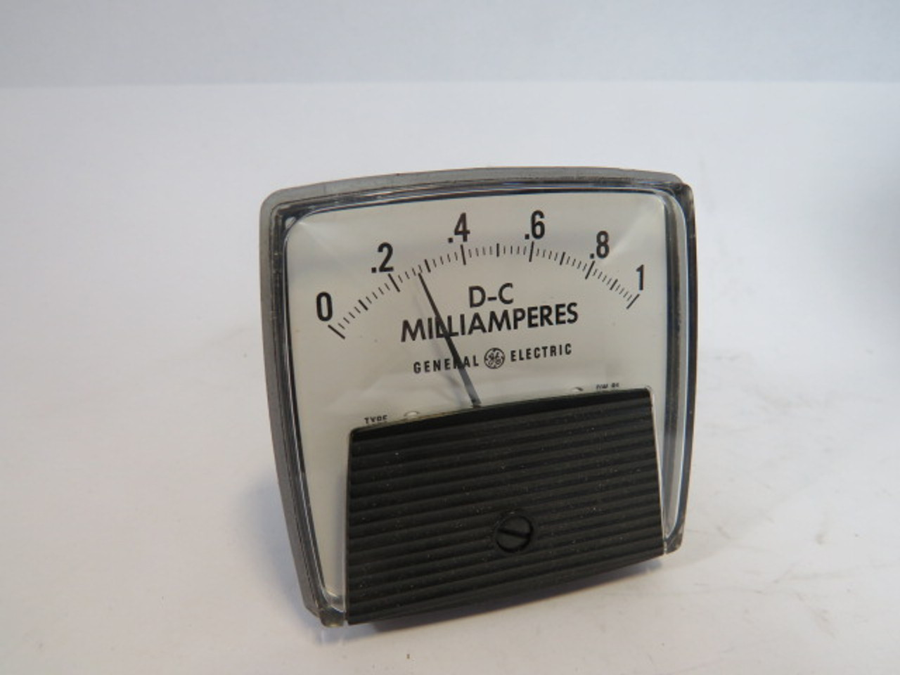 General Electric Model 254-2 Panel Meter 0-1 DC Milliamperes F.S1MADC ! NEW !