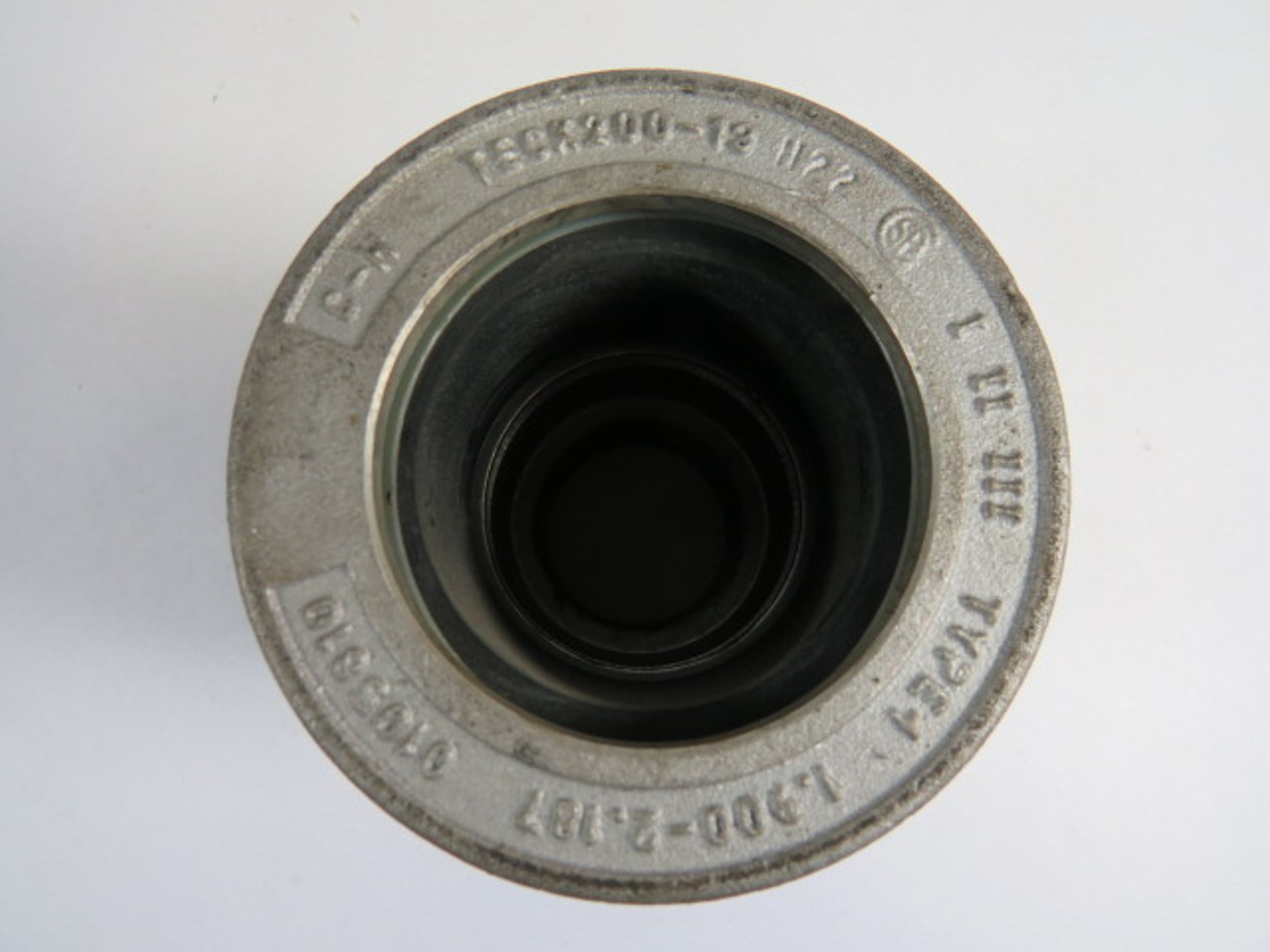 Thomas & Betts STI50-473S Star Teck Cable Fitting 1.900-2.187" USED