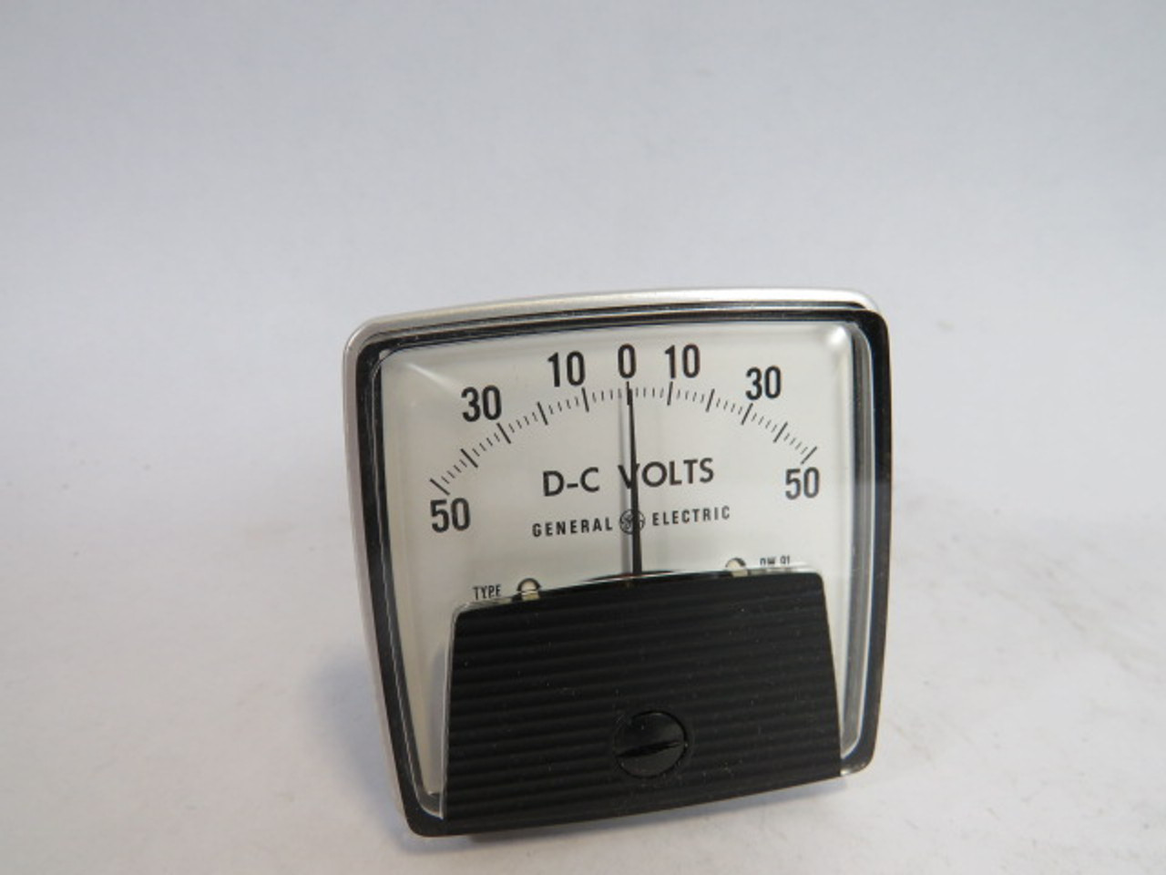 General Electric Model 152 Panel Meter 50-0-50 DC Volt ES-50 Volts ! NEW !