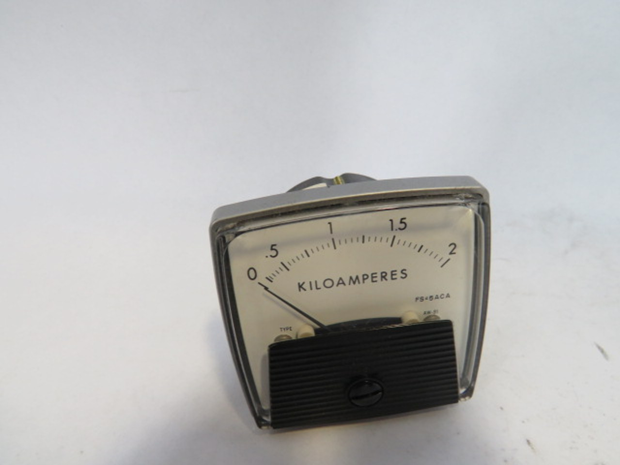 General Electric Model 254 Panel Meter 0-2 Kiloamperes FS.5ACH ! NEW !