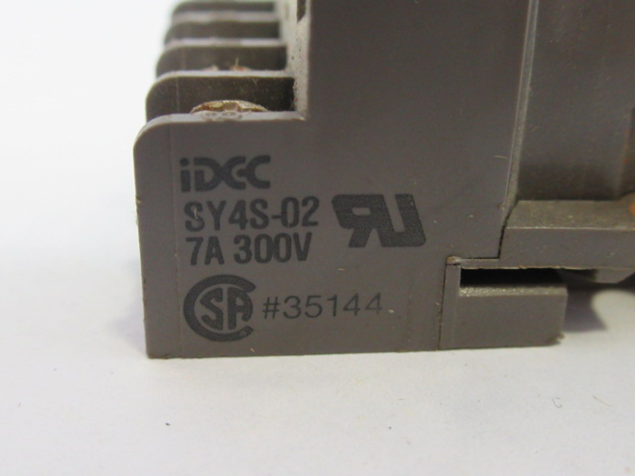 IDEC SY4S-02 Relay Socket 7A 300V 14-Blade USED