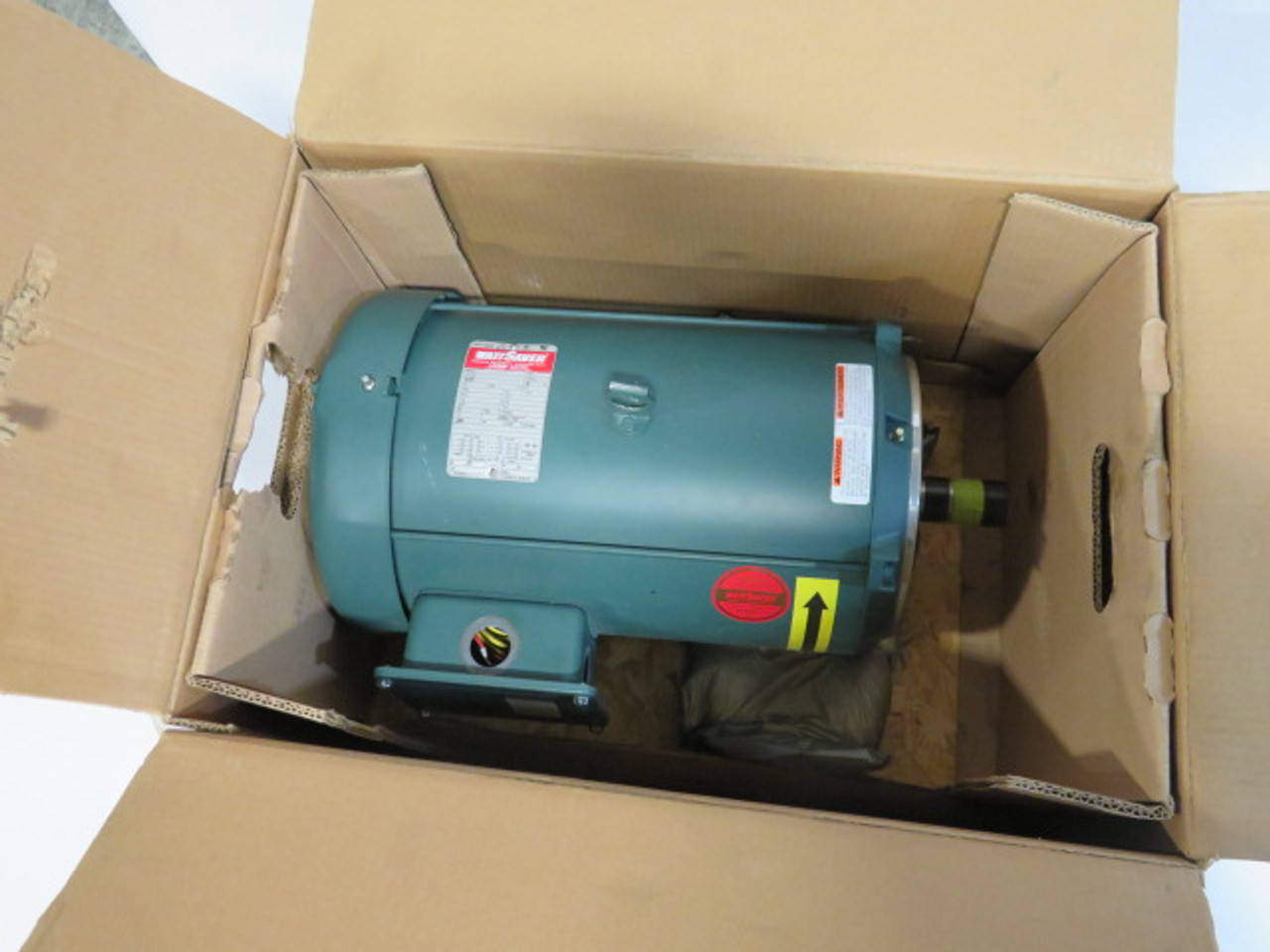 Leeson 10Hp 1765/1460RPM 230/190-460/380V 215TC TEFC 3Ph 26.8/31.2A USED