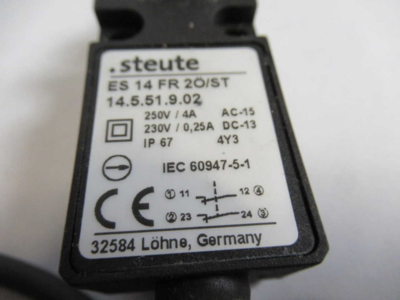 Steute ES-14-FR-2O/ST Position Switch 230-250V 0.25-4A 2N.C. USED