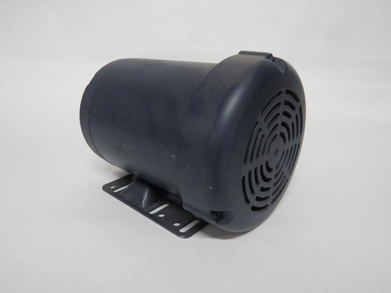 Leeson 1HP 1740rpm 575V 143T TEFC 3Ph 1.25A 60Hz USED