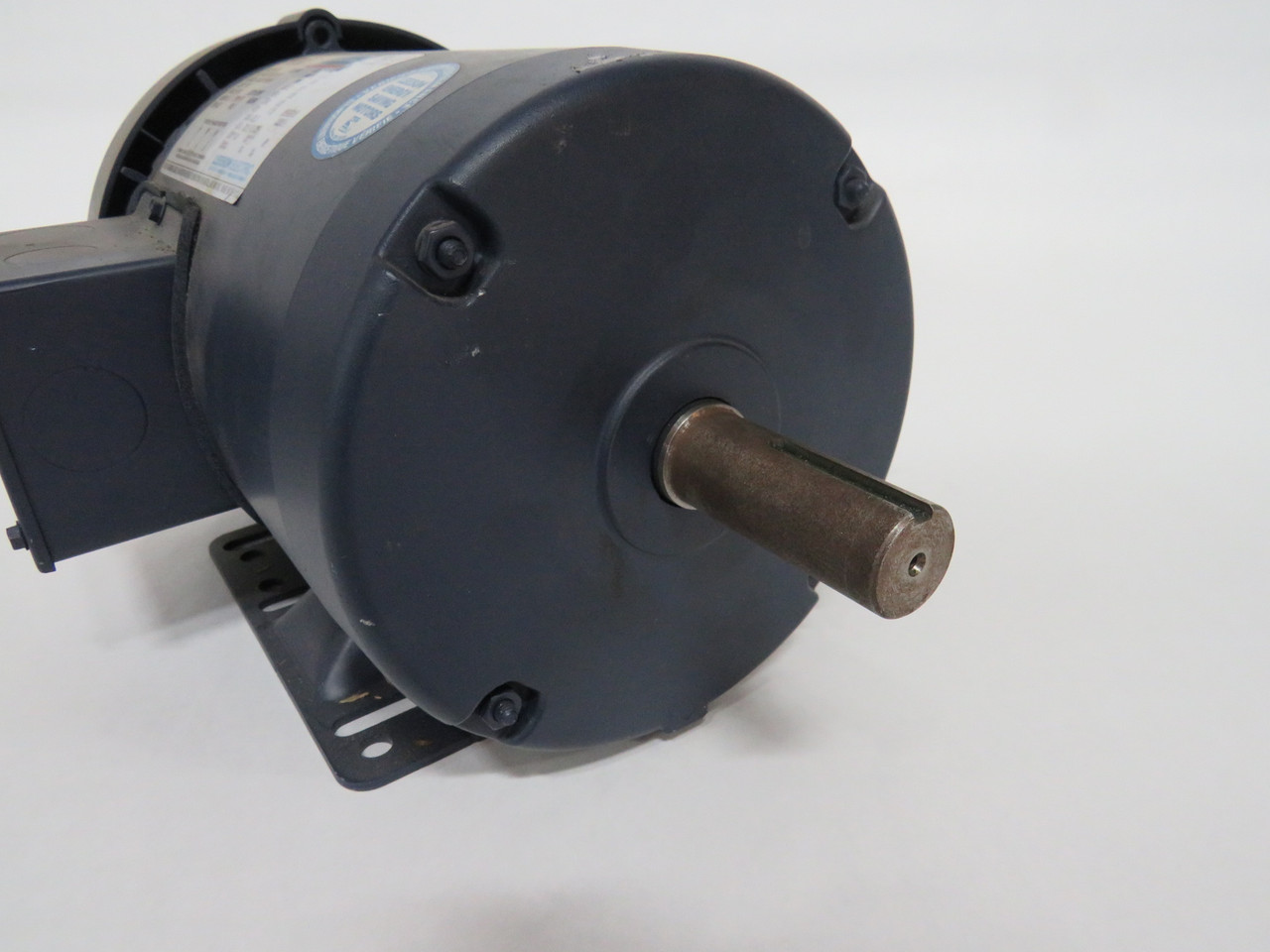 Leeson 1HP 1740rpm 575V 143T TEFC 3Ph 1.25A 60Hz USED