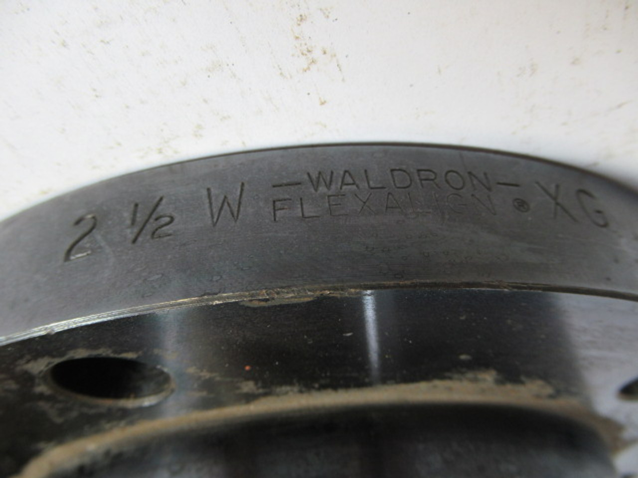 Waldron 2-1/2W-XG Coupling Unit 8-3/8" OD 3-3/4" W 7/8" Rough Bore USED