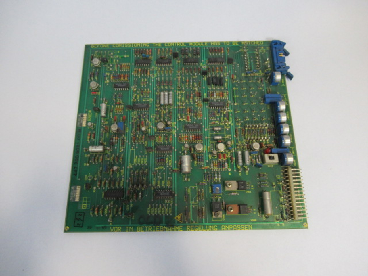 Siemens 6RB2000-0NB00 SimoDrive A/B DC Feed Drive Control Board USED