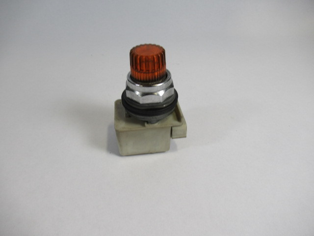 Square D 9001-KM38LY Pilot Light Module Plastic Amber Ser J 120V AC-DC USED