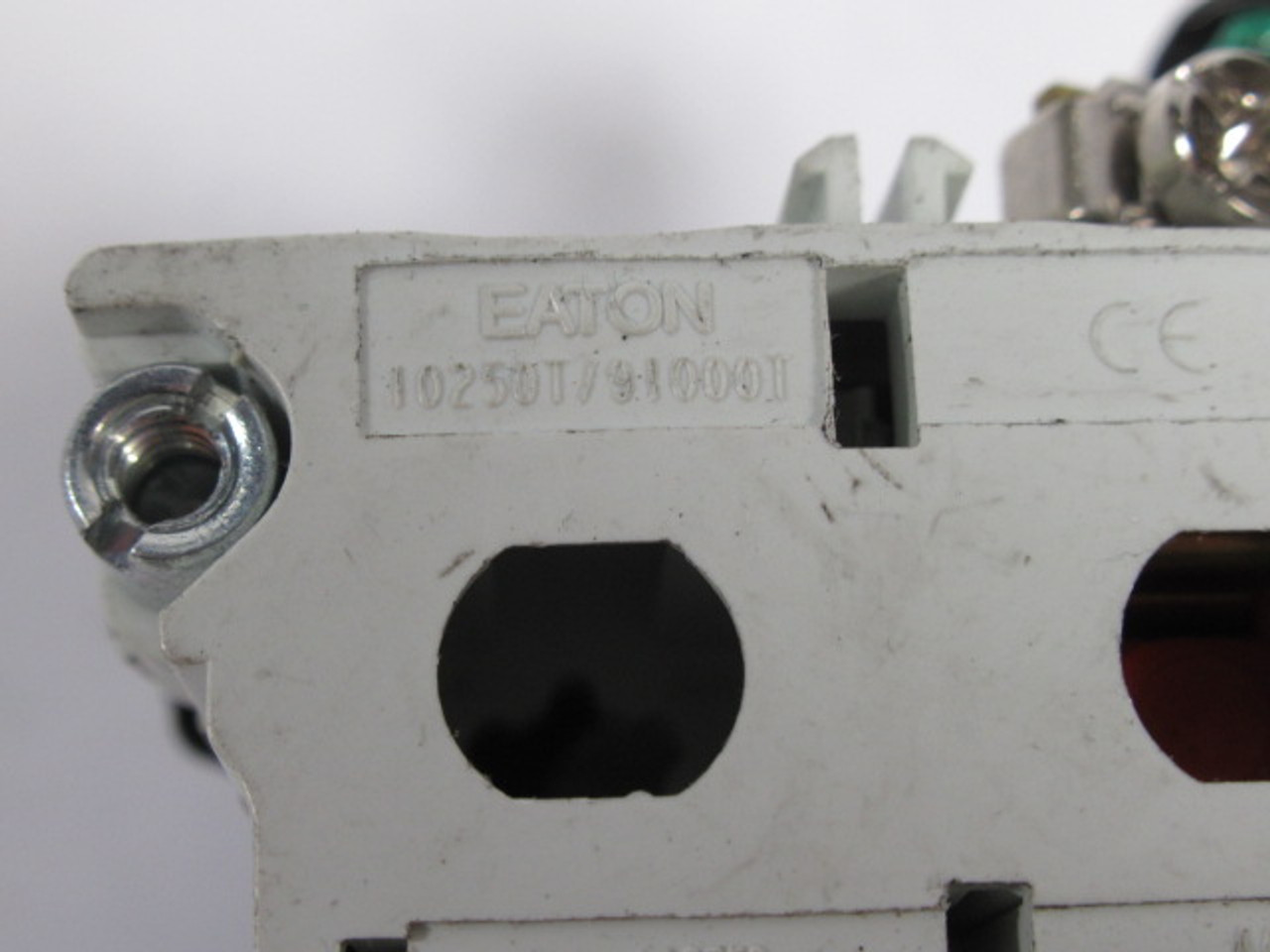Eaton 10250T706R Momentary Flush Push Button Unit Red 1NO 1NC USED