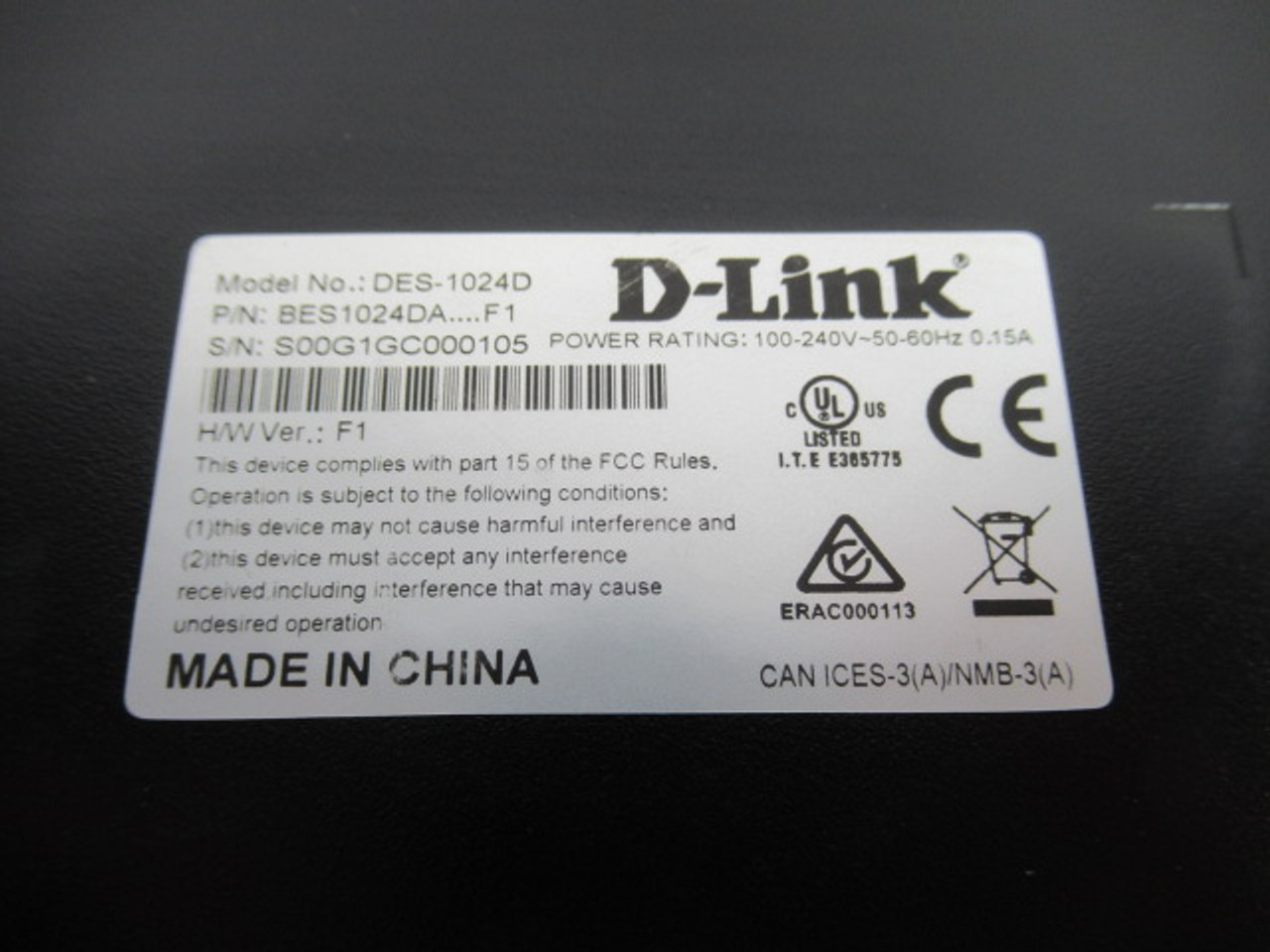 D-Link BES1024DA F1 24 Port Fast Ethernet Unmanaged Desktop Rackmount USED